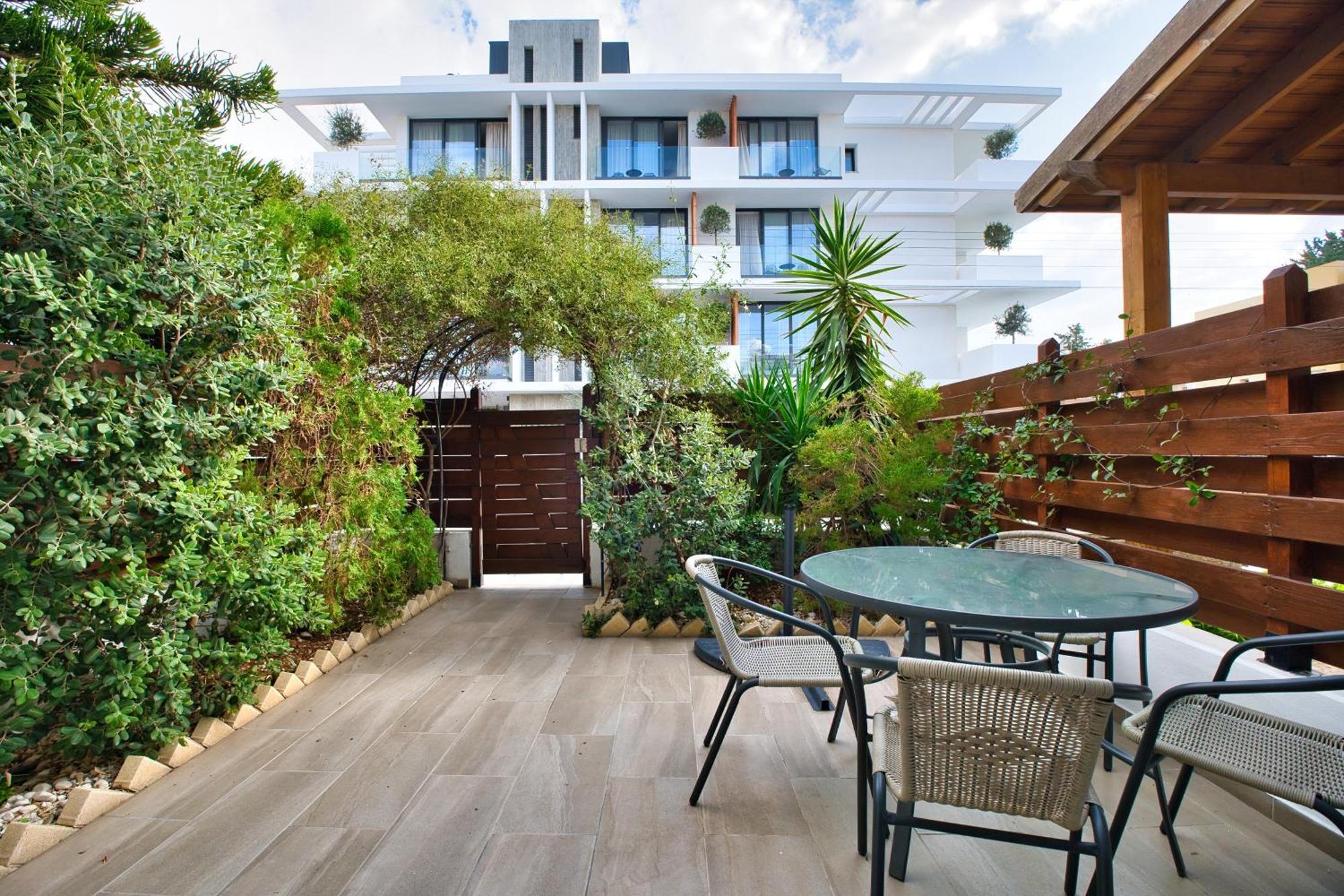 Townhouse By The Sea Pirate Harbor Apartment Paphos Ngoại thất bức ảnh
