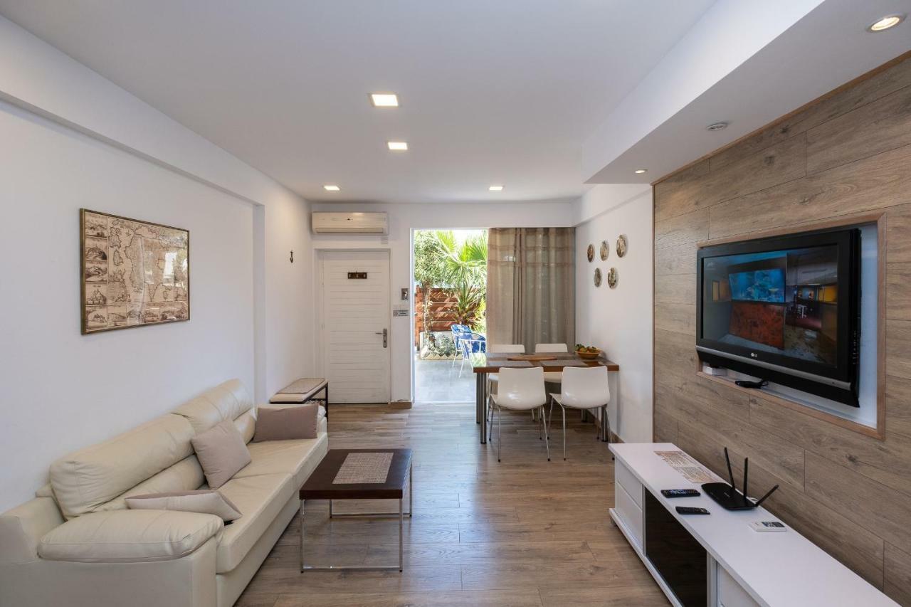 Townhouse By The Sea Pirate Harbor Apartment Paphos Ngoại thất bức ảnh