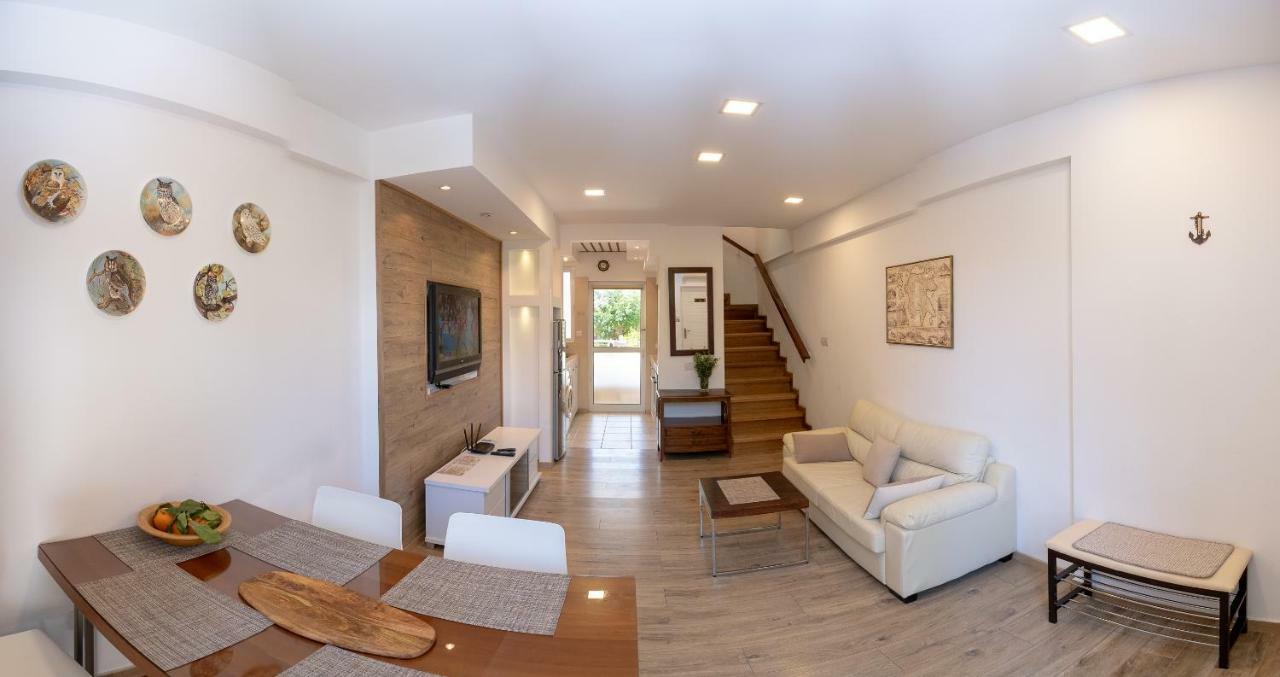 Townhouse By The Sea Pirate Harbor Apartment Paphos Ngoại thất bức ảnh
